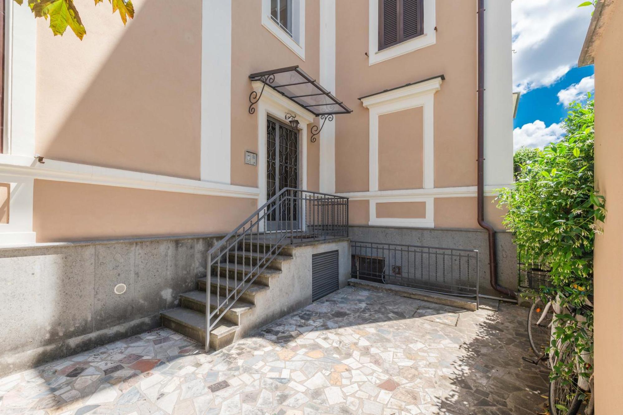 Apartment Suityrhome San Pietro 99 *