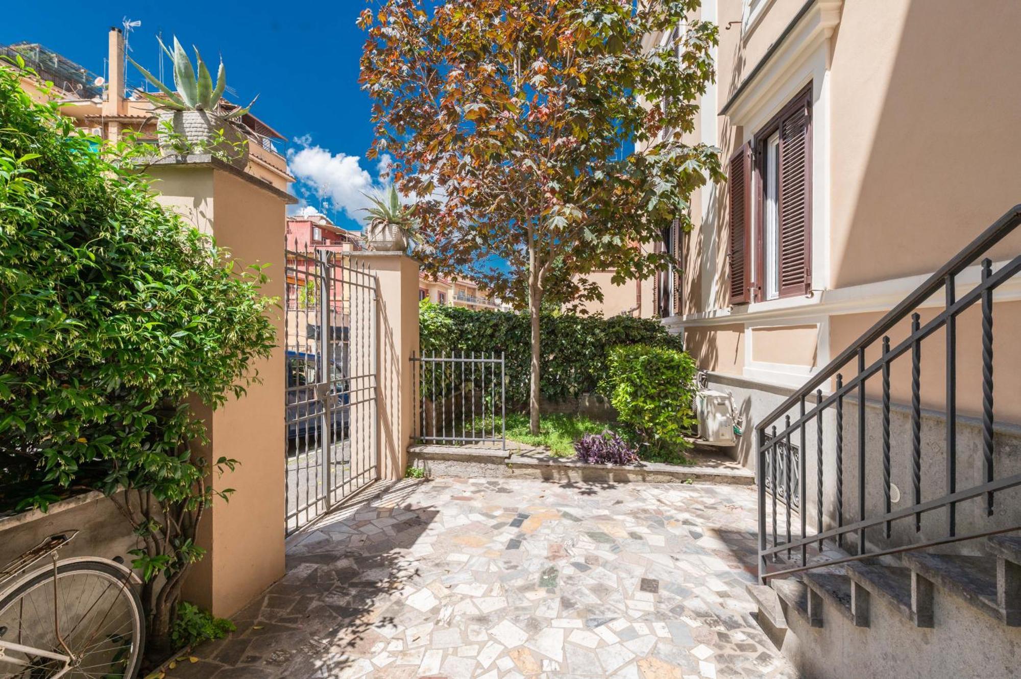 Apartment Suityrhome San Pietro 99